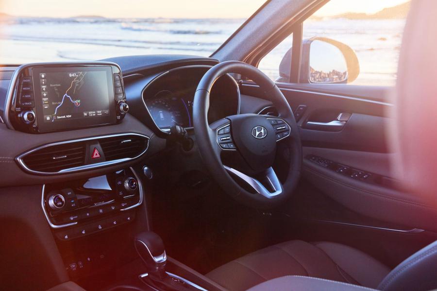 Интерьер Hyundai Santa Fe Highlander 2018 года  (AU) (фото 27 из 31)